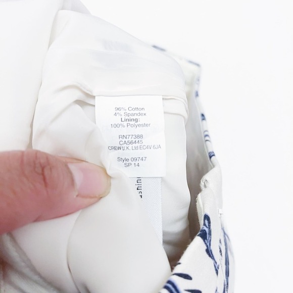 J. Crew White and Blue Patterned Flower Pencil Skirt SZ04 - Picture 2 of 6